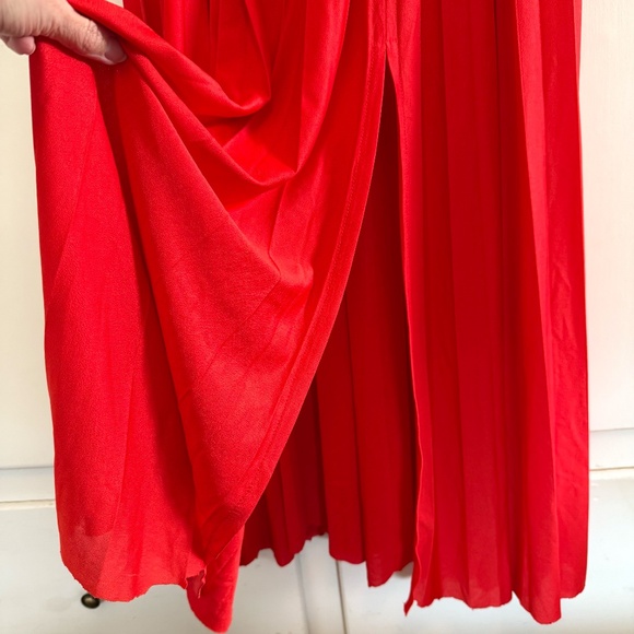 ASOS DECISION Curve Ruffle sleeve pleated maxi dress in red Size US 20 - Picture 8 of 12
